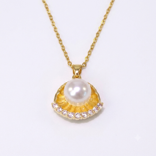 Necklace|Golden Oyster Pearl Pendant Necklace | CZ Seashell Statement Charm