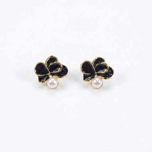 Earrings|Midnight Bloom Pearl Floral Stud Earrings | Black Flower Earrings | Pearl Studs