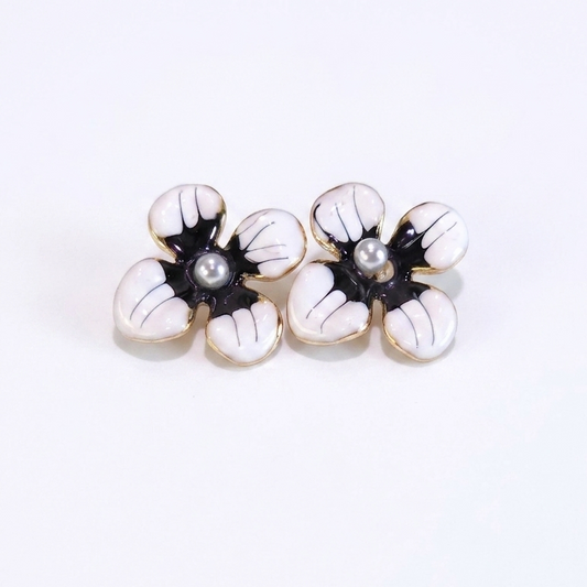 Earrings｜Monochrome Blossom Pearl Stud Earrings | Black & White Flower Earrings | Floral Studs