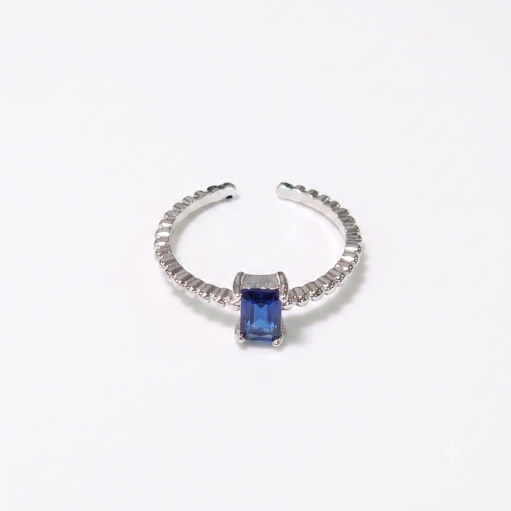 Ring｜Emerald-Cut Solitaire Adjustable Ring | Minimalist Statement