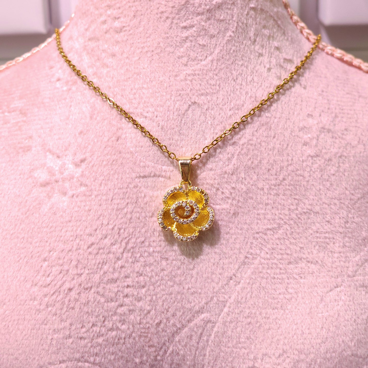 Necklace｜Golden Bloom Rose Pendant Necklace | Sparkling CZ Floral Charm