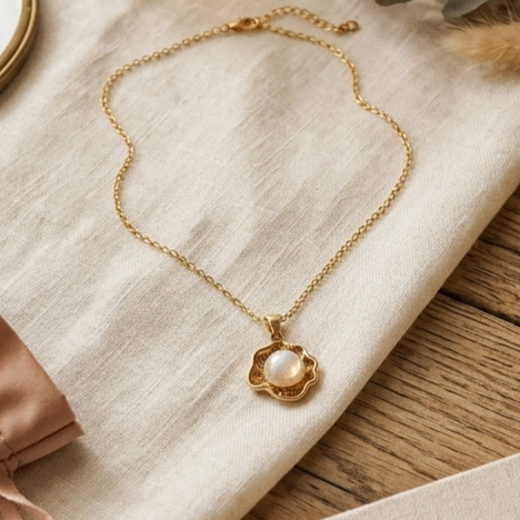 Necklace｜Golden Seashell Pearl Pendant Necklace | Coastal Vintage Charm