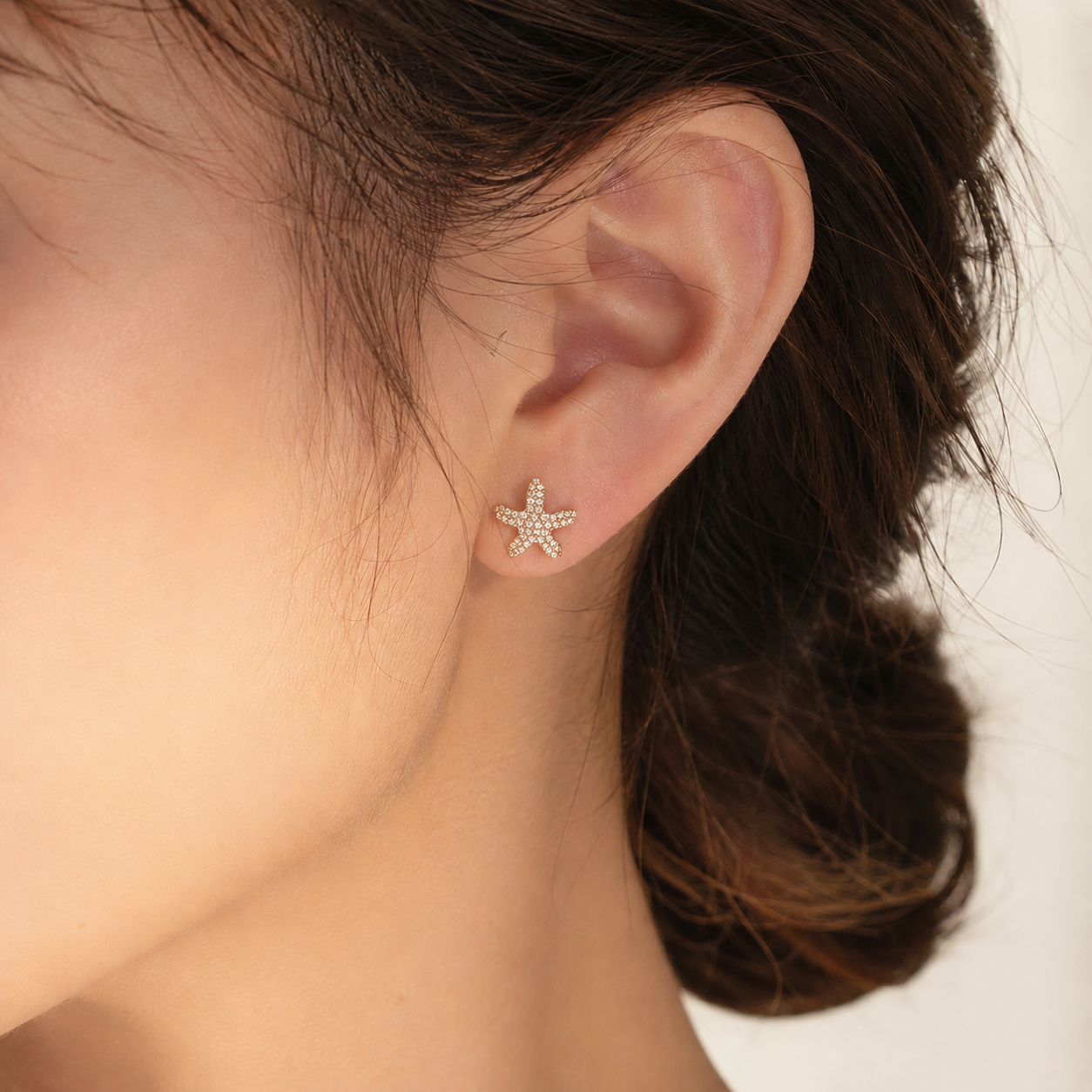 Earrings｜Sparkling Starfish Stud Earrings