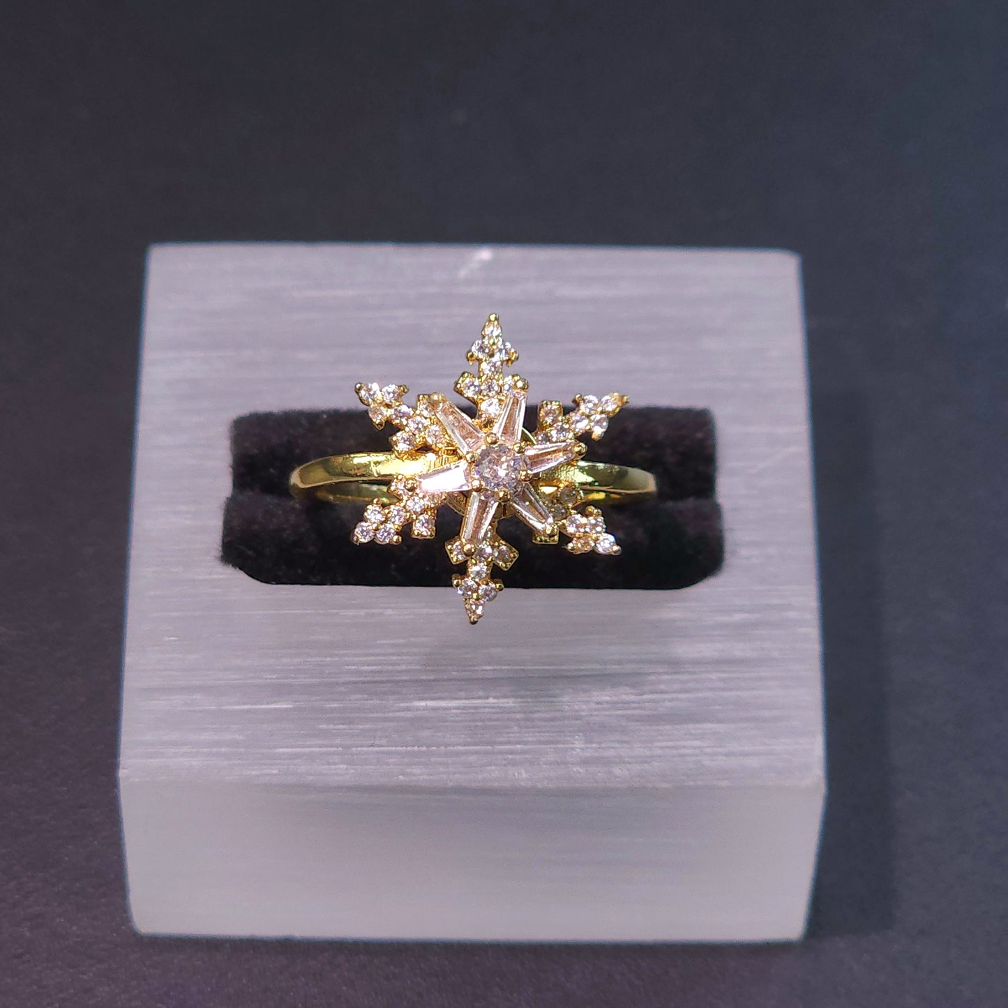 Ring｜Celestial Snowflake Spinner Open Ring | Adjustable Ring | Statement Jewelry