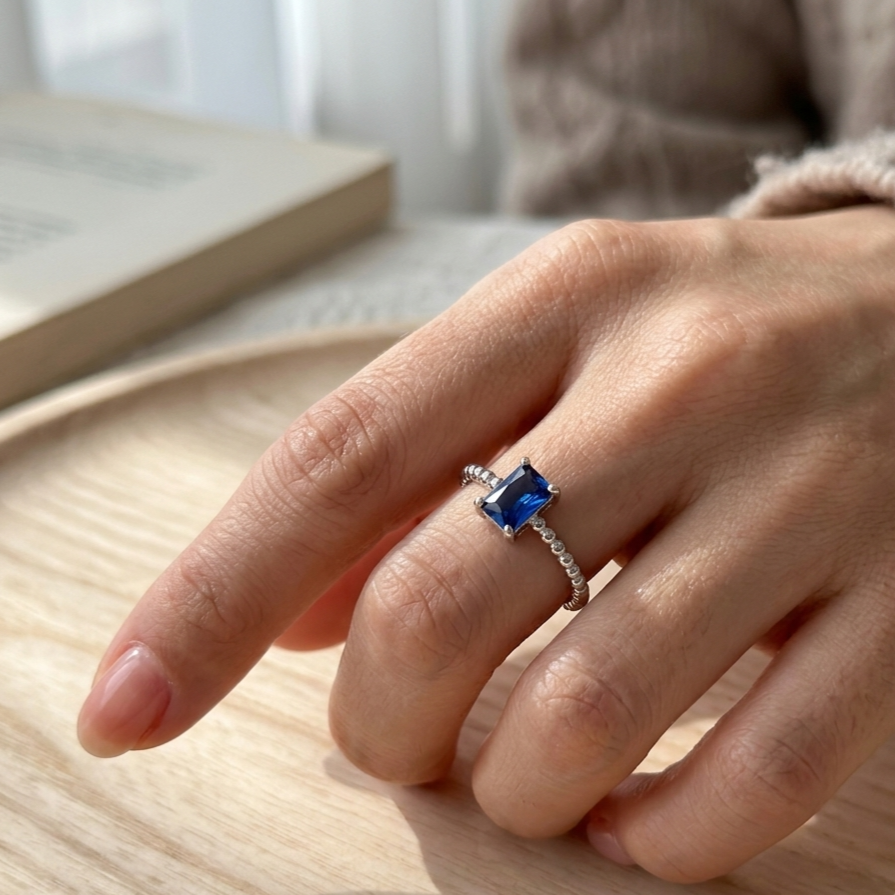 Ring｜Emerald-Cut Solitaire Adjustable Ring | Minimalist Statement